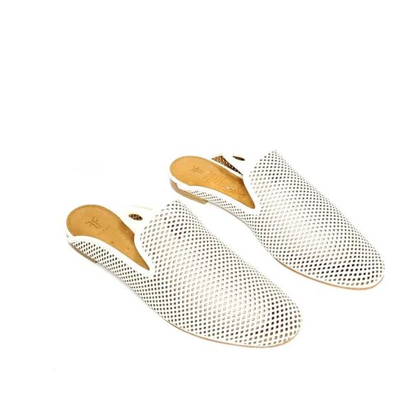 Frye   - Picture 3 of 9